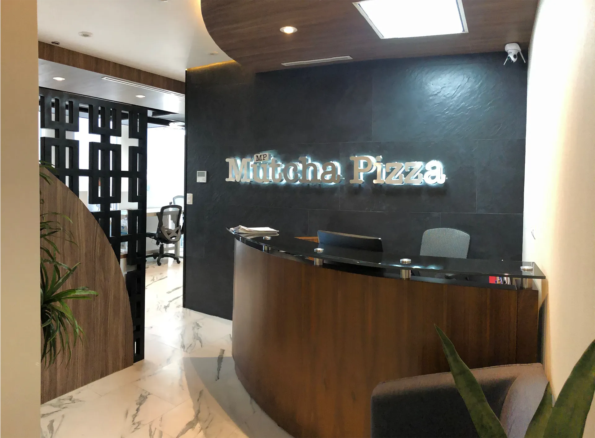 novau corporate portfolio 03 mutcha pizza 1